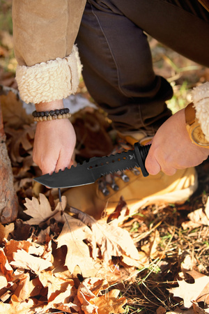 Nóż militarny z krzesiwem HASTAA 01-HS-251